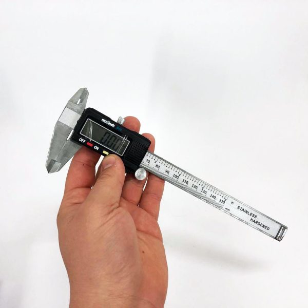 rfsdasrasdfds.jpg Електронний цифровий Штангенциркуль Digital Caliper 0-150 мм з LCD дисплеєм у кейсі мікрометр електронний