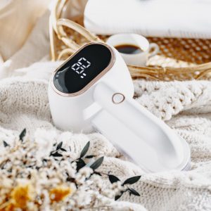Машинка для видалення катишків Adler AD 9622 white 18 Вт біла Машинка для видалення катишків Adler AD 9622 white 18 Вт біла