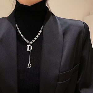 Кольє жіноче з кулоном D 14880 50 см срібляста Кольє жіноче з кулоном D 14880 50 см срібляста