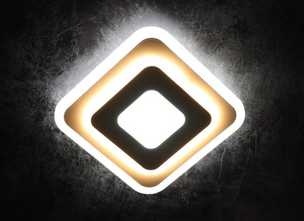 Сучасний квадратний світильник стельовий LED для кімнати кухні ванної 25132 Білий 4х25х25 см. Сучасний квадратний світильник стельовий LED для кімнати кухні ванної 25132 Білий 4х25х25 см.