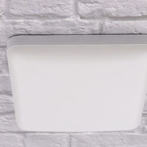 Сучасний квадратний світильник стельовий LED для кімнати кухні ванної 25163 Білий 3х17х17 см. Сучасний квадратний світильник стельовий LED для кімнати кухні ванної 25163 Білий 3х17х17 см.