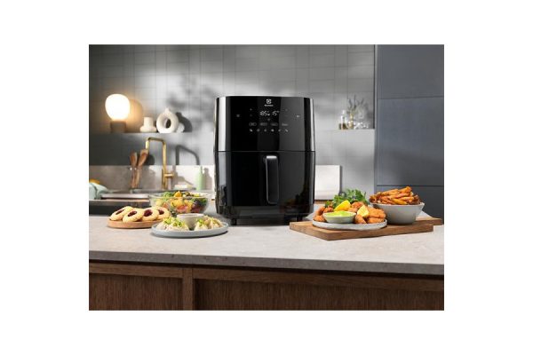 Аерогриль Electrolux EAF7SB 910003745 1700 Вт 7 л Аерогриль Electrolux EAF7SB 910003745 1700 Вт 7 л