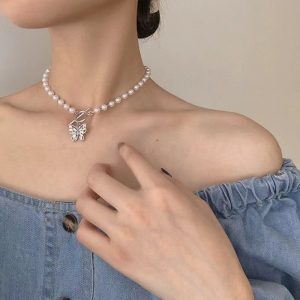 Кольє жіноче з кулоном Метелик 14753 40 см біле Кольє жіноче з кулоном Метелик 14753 40 см біле