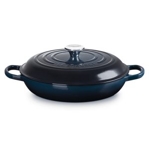 Кастрюля Le Creuset Signature Cast Iron Shallow Casserole 21180301294475 3.5 л 30 см чорна Кастрюля Le Creuset Signature Cast Iron Shallow Casserole 21180301294475 3.5 л 30 см чорна