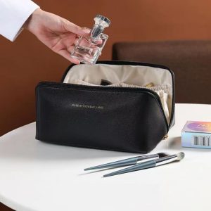 Косметичка жіноча 14520 10.5х11х23.5 см чорна Косметичка жіноча 14520 10.5х11х23.5 см чорна