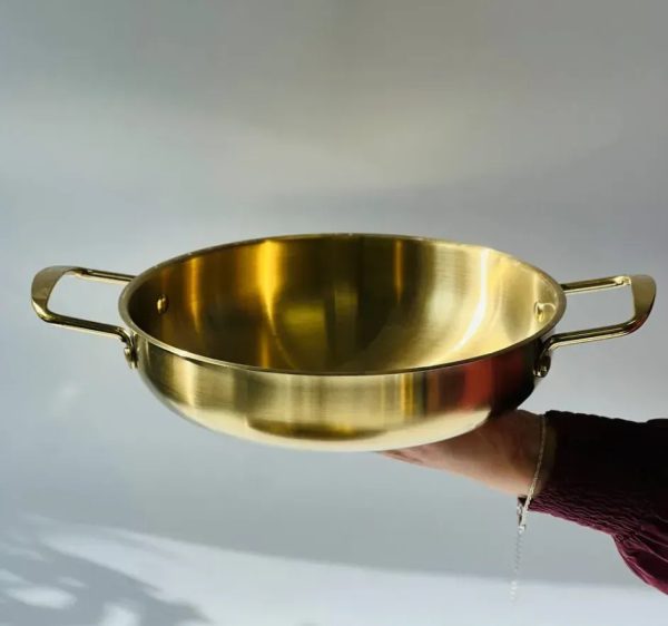 Миска з ручками Olens Салат 102-1366 34х24х6.3 см 2000 мл золотиста Миска з ручками Olens Салат 102-1366 34х24х6.3 см 2000 мл золотиста